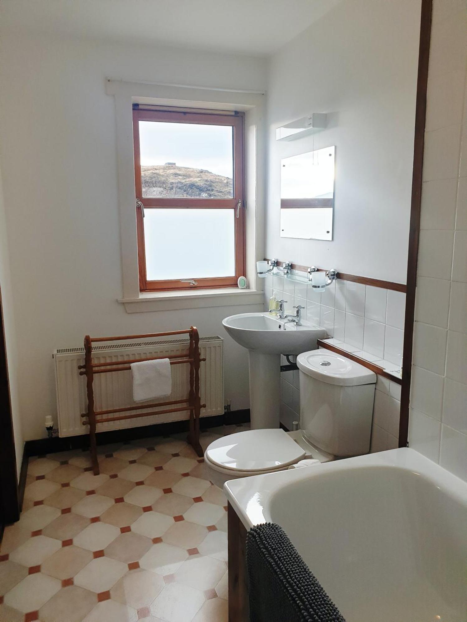 The Loch Erisort Hotel Balallan Екстериор снимка