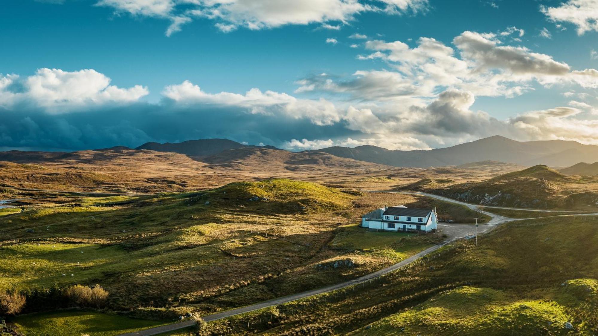 The Loch Erisort Hotel Balallan Екстериор снимка